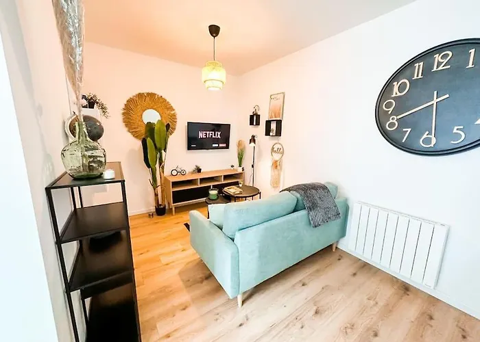Nouveau ** Le Raffine Au Coeur De Guingamp ** Parking